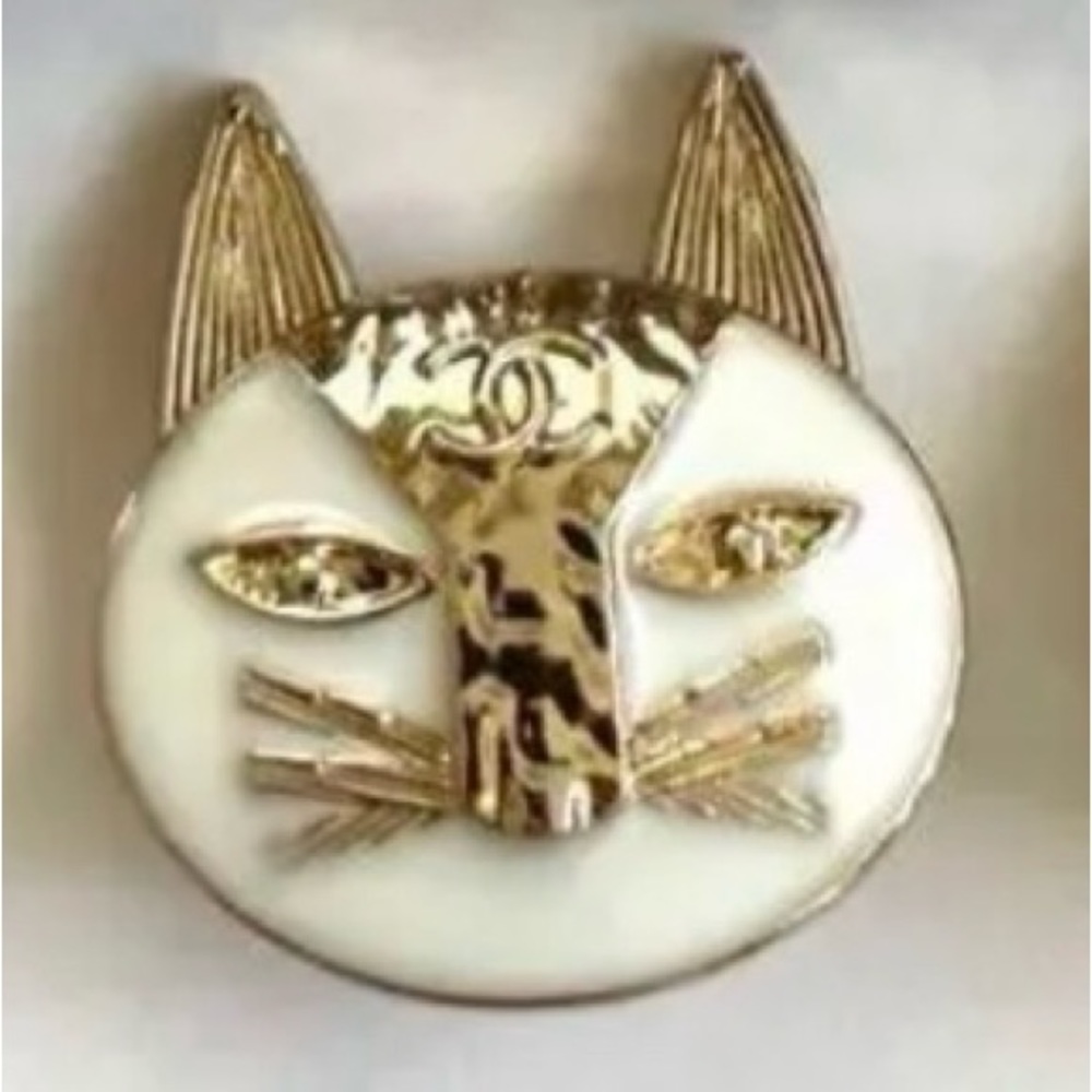 👀 EXTREMELY RARE CHANEL VINTAGE buttons!! GORGEOUS!! - Picture 2 of 4